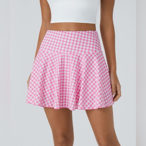 Halara Everyday High Waist Activity Skirt in Pink Houndstooth - Picture 1 of 6